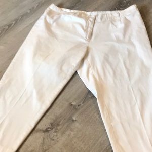 🌻 Merona~White Capris~~🌻